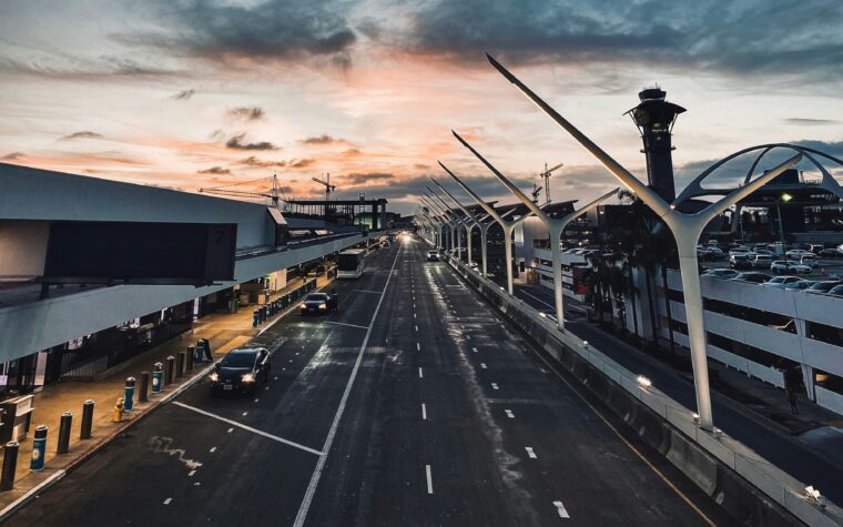 ULTIMATE GUIDE TO LAX
